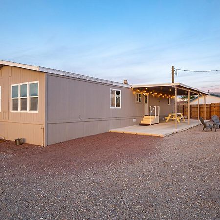 Magnificent & Tranquil Home, Mountain Views , 8 Mins To Casinos & River, Fire Pit, Bbq ブルヘッド・シティ エクステリア 写真