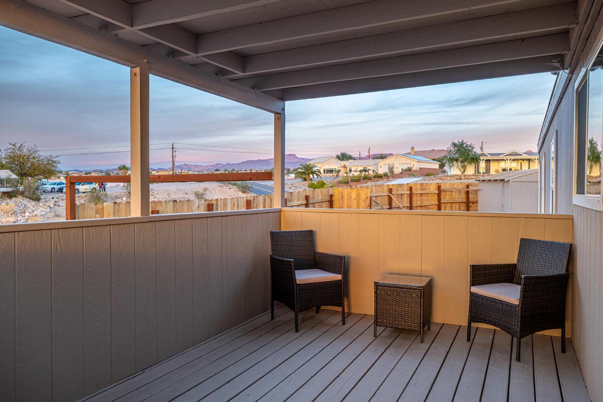 Magnificent & Tranquil Home, Mountain Views , 8 Mins To Casinos & River, Fire Pit, Bbq ブルヘッド・シティ エクステリア 写真
